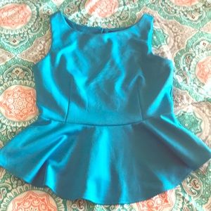 Gorgeous aquamarine peplum top! ⭐️⭐️